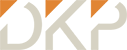 Logo Drammen kommunale pensjonskasse forenklet d, k og p med orange trekanter i venstre hjørne på hver bokstav