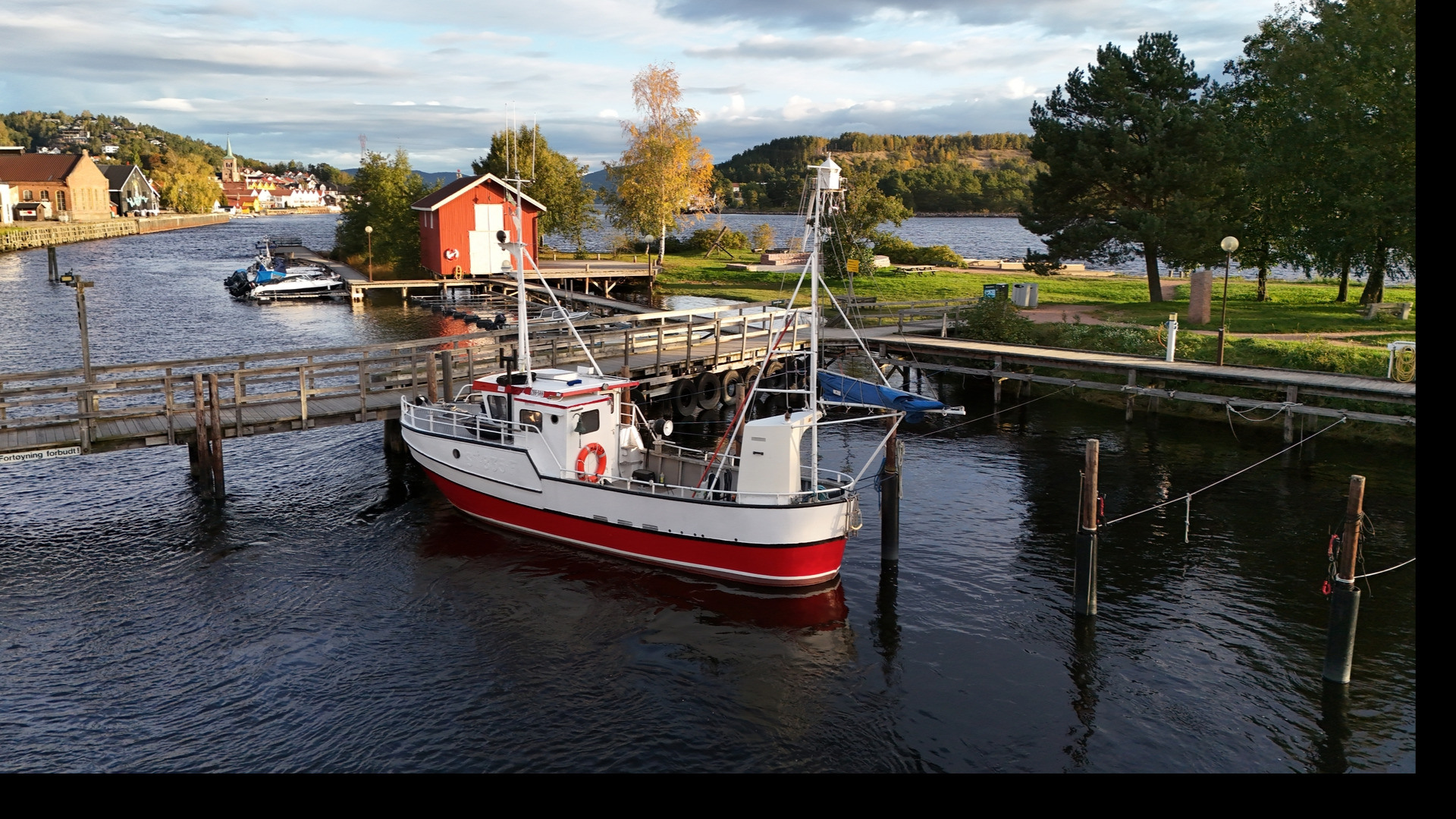Fskebåt ved Svelvik